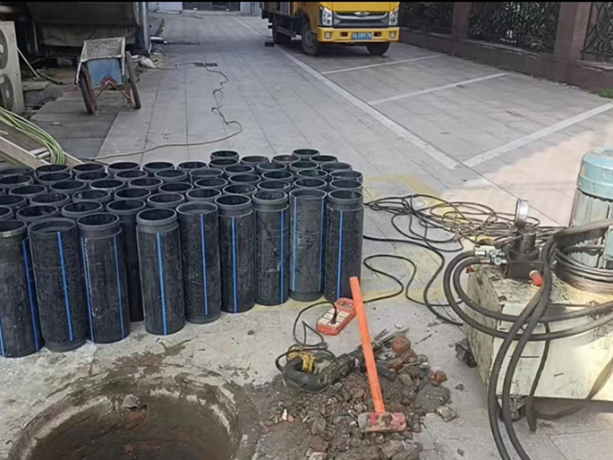 鄢陵PE置换管厂家 DN315置换管 非开挖管短管置换